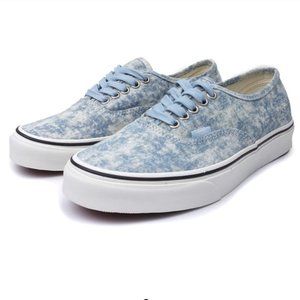 Vans Authentic denim destroy, Men's 4.5. Wmn's 6.0.